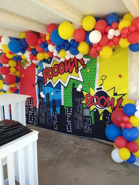 Superhero Book Fair, Superhero Hallway Decorations, Superhero Vbs Decorations, Vbs Superhero Theme, Marvel Birthday Party Decorations, Superhero Backdrop, Festa Power Rangers, Superhero Vbs, Superhero School