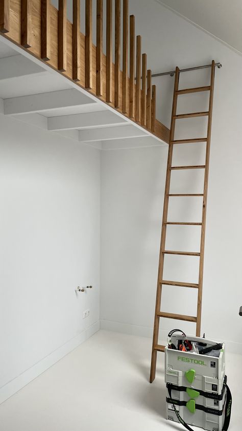 Sleeping Loft Ladder, Bedroom Loft Ideas For Adults, Mezzanine Ladder, Loft Bedroom Ideas Sloped Ceiling, Bulkhead Bedroom, House Loft Ideas, Loft Ladder Ideas, Loft Bedroom Kids, Bedroom Loft Ideas