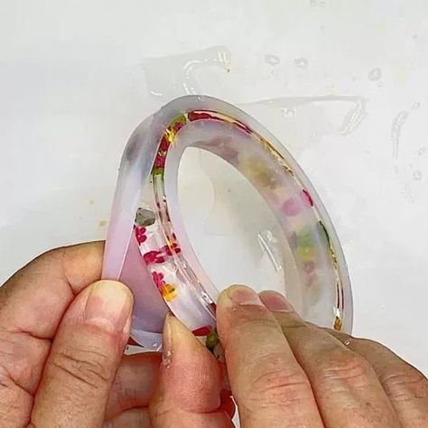 Epoxy Bracelet, Resin Bracelets Ideas, Resin Bracelet Diy, Epoxy Resin Bracelet, Resin Bracelet Jewelry For Gifts, Resin Art Bracelet, Resin Bracelet Jewelry As Gift, Resin Bracelet Ideas, Diy Resin Flowers