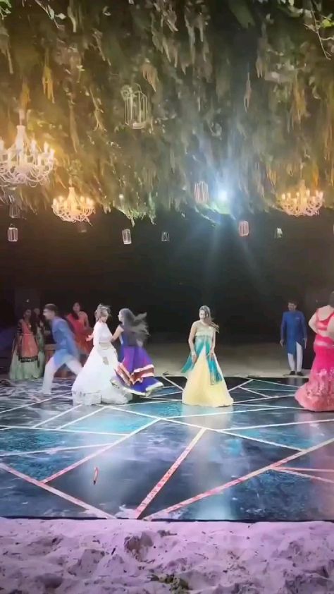 Songs To Dance To At A Wedding, Best Wedding Dance Videos, Indian Wedding Dance Video, Wedding Dance Indian, Best Dance Songs, Indian Wedding Dance, Wedding Dance Performance, Indian Wedding Aesthetic, Couple Dance Songs