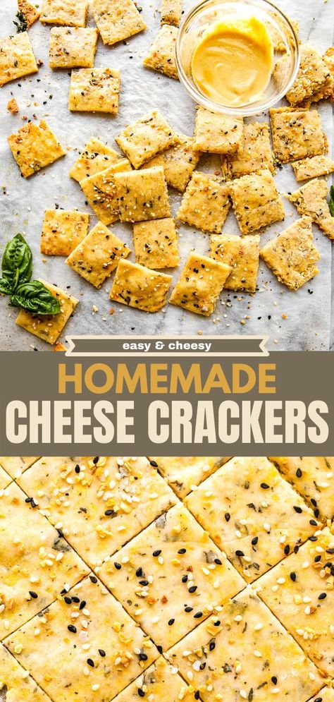 Easy Cheese Crackers, Homemade Cheez Its, Homemade Crackers Recipe, Homemade Cheese Crackers, Cheesy Crackers, Savoury Crackers, Healthy Crackers, Scratch Cooking, Healthy Homemade Snacks