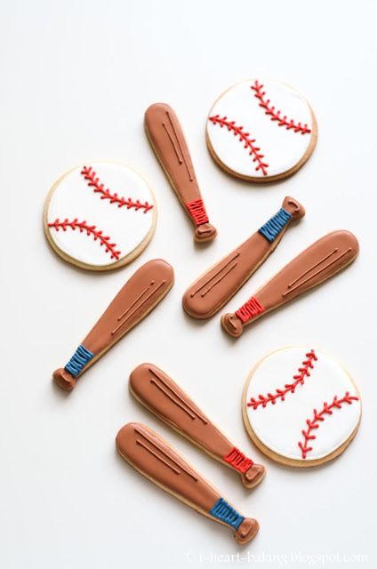 Couples Baby Shower Ideas, Softball Cookies, Baseball Cakes, Baseball Couples, Sports Cookies, Baseball Cookies, Softball Party, Baseball Theme Birthday, Baseball Cake