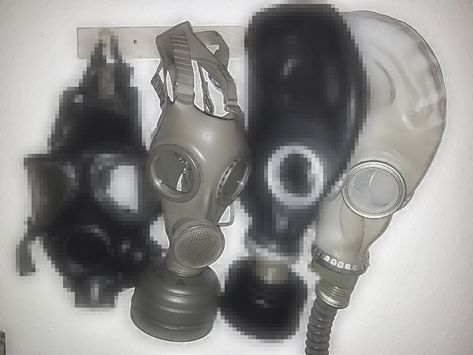 gas masks Gas Mask Art, Gas Masks, Tomura Shigaraki, Cool Masks, Masks Art, Masked Man, Metal Gear Solid, Grunge Goth, Gas Mask