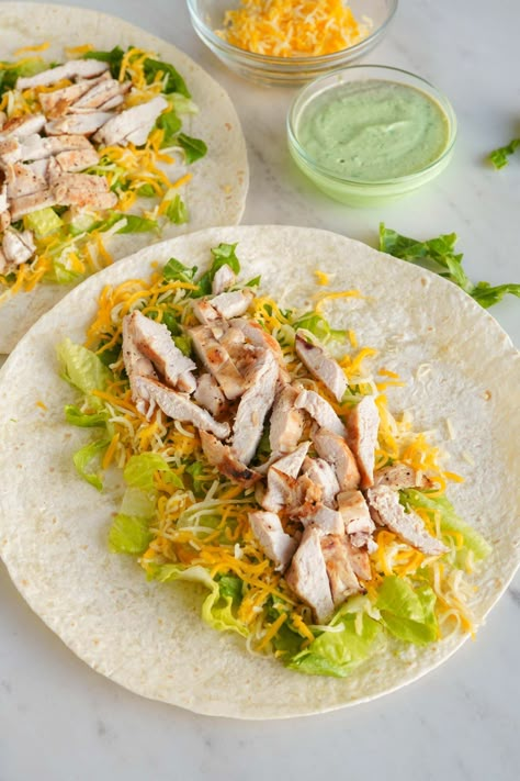 Flat Bread Sandwiches Lunches, Simple Chicken Wrap Recipes, Simple Lunch Wraps, Chick Fil A Wrap Copycat, Chic Fil A Wrap Recipe, Chickfila Wrap Recipe, Easy Lunch Ideas Wraps, Chic Fil A Cool Wrap Recipe, Healthy Sandwiches And Wraps