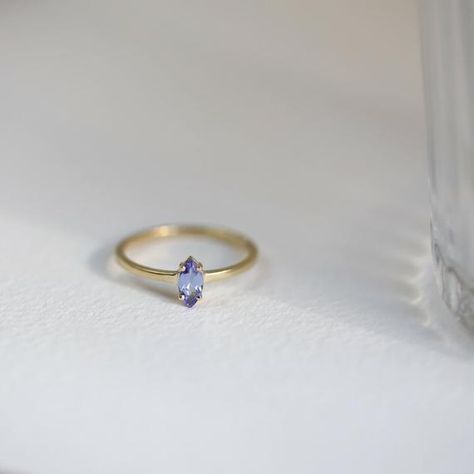 Fun Clothes, Ring Marquise, Tanzanite Stone, Wedding Rings Solitaire, Solid Gold Ring, Rings Fashion, Tanzanite Ring, Accessories Ideas, Ring Minimalist