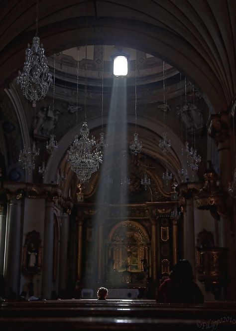 The light | Iglesia de Santo Domingo, Lima (Perù) SOOC, just… | Flickr Church Aesthetic, Gothic Cathedrals, Photography Collage, Oversized Art, Baroque Architecture, Lima Peru, Beautiful Architecture, Eiffel Tower Inside, Love And Light