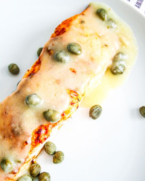 Salmon served with Lemon Caper Sauce - Kosher In The Kitch! Carrabas Salmon Capperi, Salmon Lemon Caper Sauce, Smoked Salmon And Capers, Creamy Lemon Caper Sauce, Caper Sauce For Salmon, Salmon With Capers Recipe, Lemon Caper Salmon, Lemon Sauce For Salmon, Salmon With Lemon Butter Sauce