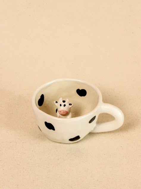 Cow Pottery, Cow Cup, Candle Ceramic, Ceramic Cow, Diy Pottery Painting, Cow Mug, Clay Mug, Handmade Mug, Clay Mugs