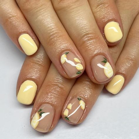 Lemon Biab Nails, Lemon Nail Art, Neutral Nail Art, Lemon Nails, Sns Nails Colors, Lemon Set, Greece Trip, Builder Gel Nails, Sns Nails