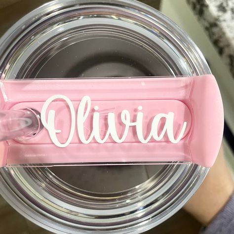 Stanley Name Plate Diy, Diy Stanley Name Plate, Stanley Name Plate, Name Plate Diy, Preppy Stanley, Stanley Name, B Day Gifts, Plates Diy, Yeti Tumbler