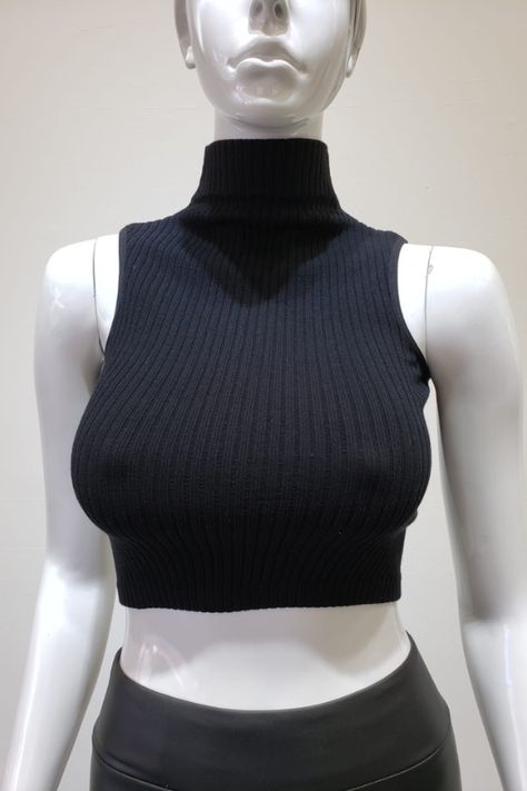 STYLED BY ALX COUTURE MIAMI BOUTIQUE Black Ribbed Seamless Mock Neck Crop Top Mock Neck Top Outfit, Turtle Neck Outfits, Black Turtle Neck, Mock Neck Crop Top, Park Design, Turtle Neck Crop Top, Ribbed Crop Top, Mock Neck Top, Black Turtleneck