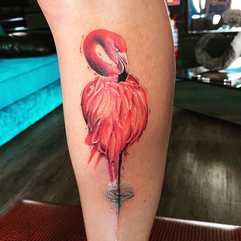 Flamingo Leg Tattoo, Realistic Flamingo Tattoo, Flamingo Tattoo Design, Front Of Shoulder Tattoo, Flamingo Tattoos For Women, Cool Nature Tattoos, Flamingo Tattoos, Flamingos Quote, Nature Tattoo Ideas