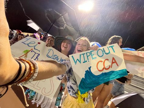 Hawaiian Football Theme, Hawaiian Games, Hs Football, Senior Season, Cheer Posters, Spirit Signs, Football Signs, Football Theme, Pep Rally