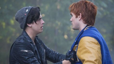 Riverdale Season 2, Episode 6 Review: Chapter 19 – Deathproof Archie X Jughead, Cole Sprouse Abs, Riverdale Season 1, Cole Sprouse Shirtless, Riverdale Season 2, Archie Jughead, Cole Sprouse Funny, Riverdale Cole Sprouse, Kj Apa