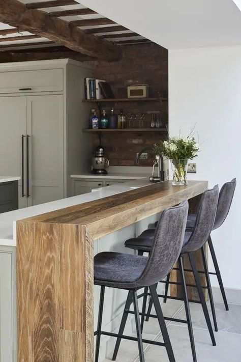 Kitchen Bar Design, Kitchen Designer, Open Plan Kitchen Living Room, Breakfast Bar Kitchen, Sink Kitchen, Accessories Kitchen, Casa Vintage, Rustic Retreat, Reclaimed Oak