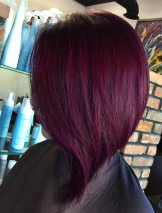 20 Plum Hair Color Ideas for Your Next Makeover Burgundy Hairstyles, Plum Hair Color, Pelo Color Borgoña, Pelo Color Vino, Burgundy Shades, Hair Color Plum, Magenta Hair, Plum Hair, Colored Hair Tips