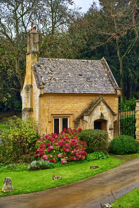 https://flic.kr/p/2k1n45F | Batsford | A very wet morning at Batsford Arboretum Moreton in Marsh Gloucestershire England United Kingdom Fairytale House, Storybook Homes, Small Cottage Homes, Little Cottages, Stone Cottages, Fairytale Cottage, Storybook Cottage, Cottage In The Woods, Dream Cottage