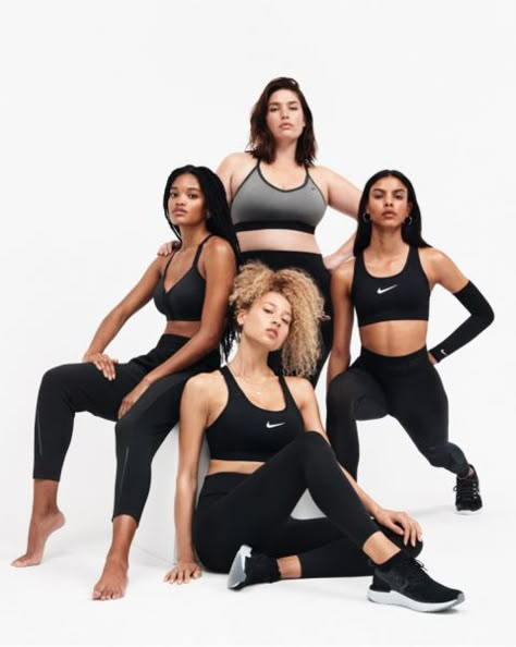 Women Group Fitness Photography, Activewear Group Photoshoot, Fitness Photoshoot Poses Women, Gym Group, Women Fitness Photography, Workout Photoshoot, Sports Photoshoot, Activewear Photoshoot, Cycling Studio