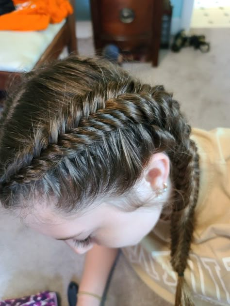 France Braids, Track Braids, Game Day Braids, Race Day Hair, Gymnastics Hairstyles, School Haircut, Dutch Fishtail, Running Hairstyles, Soccer Hairstyles