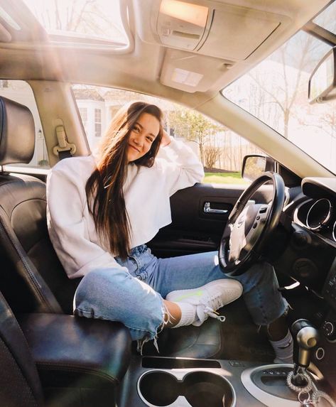 Inside Car Instagram Pictures, Car Photo Inside, Inside Car Selfie Poses, Inside Car Poses Photo Ideas, Poses Inside Car, Inside Car Pics Insta, Front Seat Car Pictures Instagram, Drivers Seat Picture Instagram, Photoshoot Inside Car