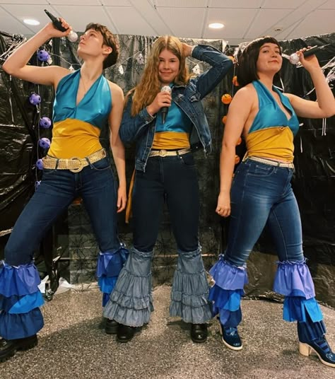 Mamma Mia Aesthetic Outfits Men, Super Troopers Costume Mamma Mia, Mamma Mia Here We Go Again Outfits, Mama Mia Halloween Costume, Mamma Mia Costume Ideas, Mamma Mia Outfits Men, Donna And The Dynamos Costume, Mamma Mia Halloween Costume, Mama Mia Costume