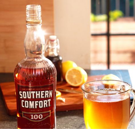 Southern Comfort 100 Hot Toddy Southern Comfort Drinks, Chocolate Alcoholic Drinks, Comfort Drinks, Hot Toddy Recipe, Drinks Vodka, Liquid Therapy, Toddy Recipe, Alcoholic Punch Recipes, Hot Toddies Recipe