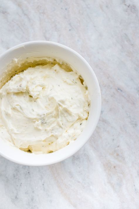 Whipped Lemon Garlic Butter Whipped Garlic Butter, Garlic Butter For Bread, Lemon Dip, Make Garlic Butter, Compound Butters, Garlic Dip, Dinner Snacks, Whipped Butter, Compound Butter