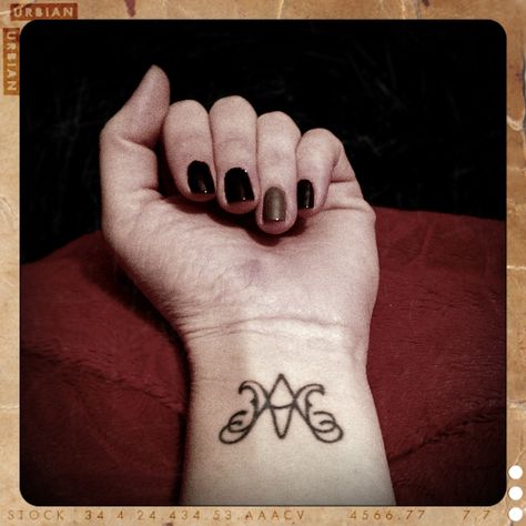 Auspice Maria - Under the Protection of Mary. I have wanted this for a long time! Auspice Maria Tattoo, Serious Tattoos, Wiccan Tattoo, Cross Tattoo On Hand, Maria Tattoo, Cross Tattoo On Wrist, Catholic Traditions, Small Cross Tattoos, Catholic Tattoos