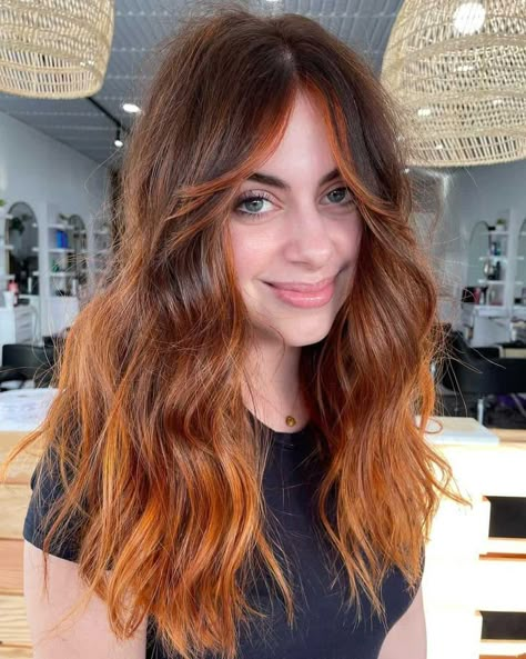 Low Maintenance Copper Balayage, Copper Balayage Straight Hair, Copper Hair Brown Roots, Brown Hair Copper Balayage, Brown To Copper Balayage, Warm Copper Balayage, Copper Ombre Hair, Copper Balayage Hair, Dark Copper Balayage