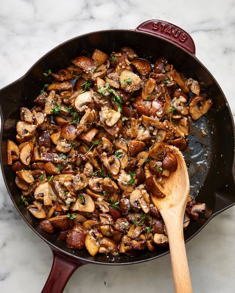 10 Absolutely Delicious Ways to Cook with Mushrooms Mushrooms Thanksgiving, Grilling Veggies, Best Mushroom Recipe, Recipe Inspirations, Miso Butter, Holiday Dishes, Salad Pasta, Healthy Thanksgiving, Roast Duck