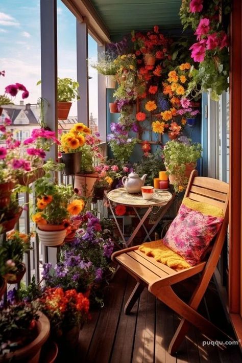 Balcony Design Ideas, Small Balcony Design, Porch And Balcony, Casa Vintage, Small Balcony Decor, Apartment Aesthetic, Interior Designing, Hanging Garden, Balcony Design