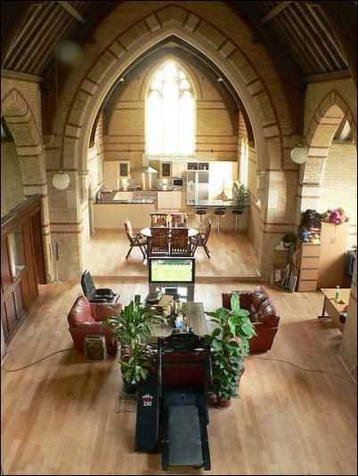 Old Church House, Chapel Conversion, Ff7 Remake, Church Conversions, Awesome Houses, Church House, Church Inspiration, Church Pew, House Gallery