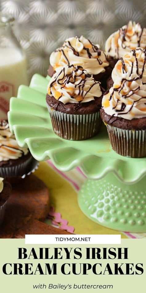 Baileys Irish Cream Cupcakes are filled with a chocolate caramel ganache surprise. Taken up one more notch with a rich buttercream spiked with a dose of Bailey's Irish Cream on top. The perfect St. Patrick's Day treat. PRINT recipe at TidyMom.net #cupcakes #irishcream #baileys #chocolate #buttercream #stpatricksday Irish Cupcakes, Irish Cream Cupcakes, Baileys Cupcakes, Infused Food, Caramel Ganache, Baileys Recipes, Viral Recipes, Dark Chocolate Fudge, Holiday Sweets