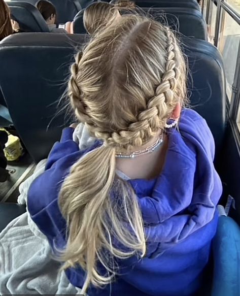 Braids For White Women Hairstyles, French Braid Hair Styles, Hairstyles Hair Up, Lake Hairstyles, Track Hair, Cute Summer Hair, Camp Hair, Hockey Hair, Cute Volleyball Hairstyles