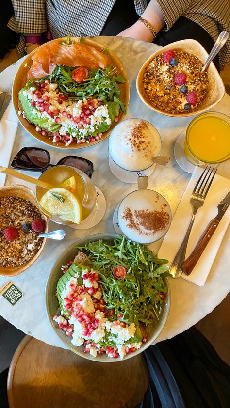 #paris #brunch #france Brunch Paris, Paris Brunch, Brunch In Paris, Brunch Vibes, Brunch Restaurant, Brunch Cafe, Brunch Restaurants, Party Inspo, Usa Products