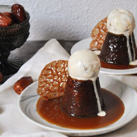 Sticky Date Pudding with Toffee Sauce. Trust us, you're gonna want to make this one this holiday season. Toffee Sauce Recipe, Sticky Dates, Sticky Pudding, Christmas Pudding Recipes, Sticky Date, Sticky Date Pudding, Date Pudding, Toffee Sauce, Toffee Pudding