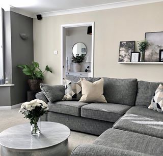 Cream And Grey Bedroom, Gray Sofa Living, Grey Sofa Living Room, Cream Living Rooms, Sofa Inspiration, Living Room Decor Gray, Grey Sofa, Living Room Styles, Living Room Decor Cozy