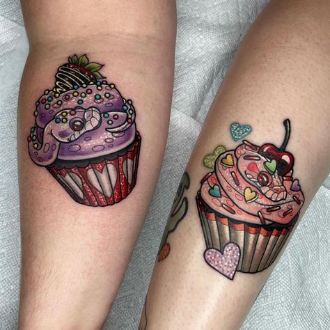 Neo Traditional Cupcake Tattoo, Cupcake Tattoos For Women, Spooky Cupcake Tattoo, Dessert Tattoo Ideas, Cute Food Tattoos, Cake Tattoo Ideas, Tara Tattoo, Sweets Tattoo, Easter Tattoo