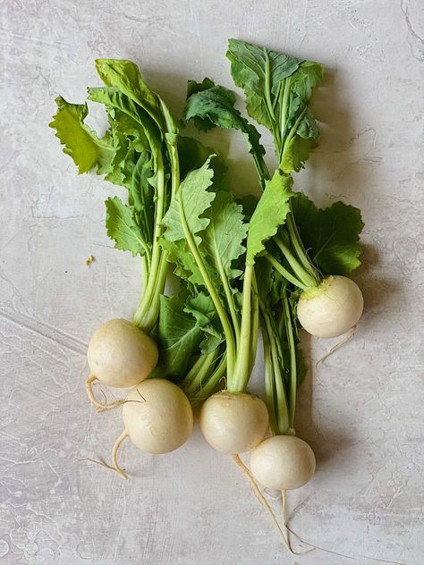 Turnips Recipes, Salad Turnips, Turnip Salad, Turnip Recipes, Eat Meals, Grilling Sides, Turnip Greens, Red Pepper Sauce, Baby Puree Recipes