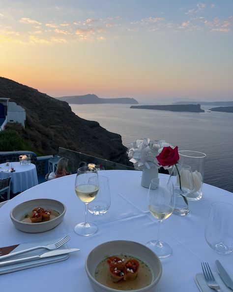 The most amazing dinner in Santorini @alali_restaurant 🥹💙 Santorini Restaurants, Fun Dinners, July 15, Santorini, Restaurant, Travel, On Instagram, Instagram