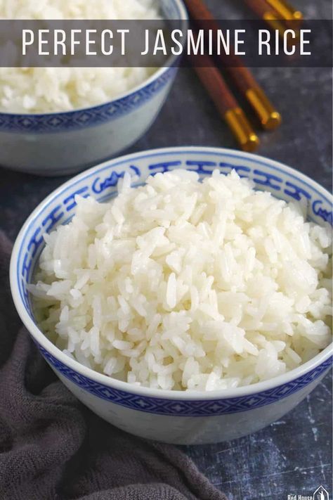 It's easy to cook perfect jasmine rice on the stovetop. These three simple methods don't require a precise rice water ratio and work like a charm every single time. Perfect Jasmine Rice, Rice Bake Recipes, Rice In The Oven, Jasmine Rice Recipes, Rice On The Stove, Three Ingredient Recipes, Cooking Jasmine Rice, Baked Rice, Rice Varieties