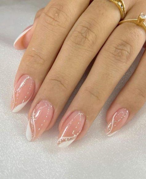 Deep French Nails, Simple White Nails, Elegant Touch Nails, Unghie Sfumate, Graduation Nails, Formal Nails, Fancy Nails Designs, Spring Nail Designs, Simple Gel Nails