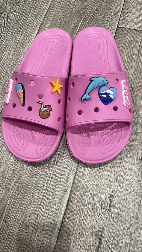 Camp Clothes, Crocs Slides, Crocs Fashion, Spring Clothes, Camping Outfits, Nature Girl, Summer Clothes, Cute Pictures, Spring Outfits