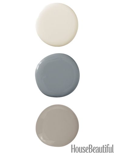 lovely neutrals. Shaded White by Farrow & Ball; Dior Gray and Briarwood, both by Benjamin Moore. Briarwood Benjamin Moore Exterior, Briarwood Benjamin Moore, Tv Rum, Benjamin Moore Exterior, Harvey House, Money Pit, Pintura Exterior, Caesar Dressing, Exterior Remodel