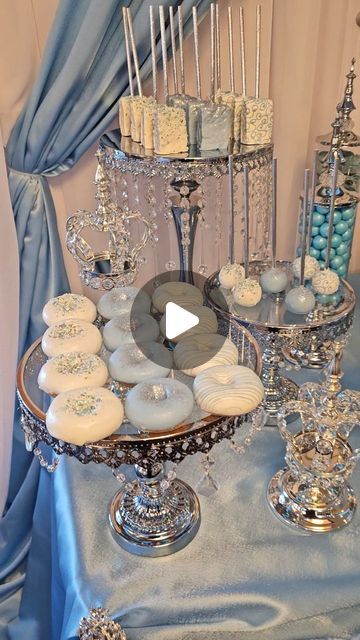 Sweet 16 Dessert Table Ideas, Quince Dessert Table, Quinceanera Main Table Ideas, 40th Birthday Table Decorations, Diy Candy Table, Blue Candy Table, Sweets Table Ideas, Sweet Table Decorations, Baby Shower Candy Table