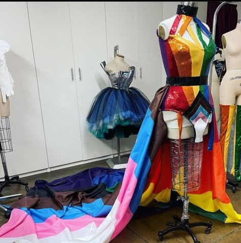 Pride Outfit Ideas Women, Outfit For Pride, Pride Fits, Disney Fairytale Wedding Dress, Cutesy Fashion, Pride Parade Outfit, Artsy Clothes, Parade Outfit, Gay Outfits