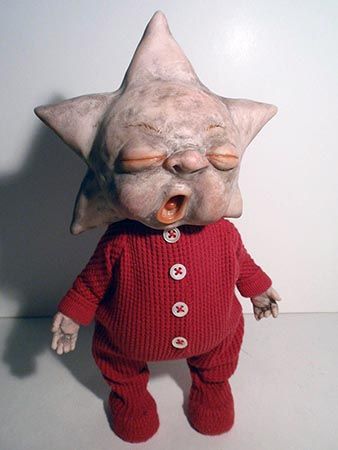 Gabe Leonard, Whimsical Sculpture, Creepy Toys, Creepy Stuff, Dolls Bjd, Clay Art Projects, Creepy Dolls, Paper Clay, Weird Art