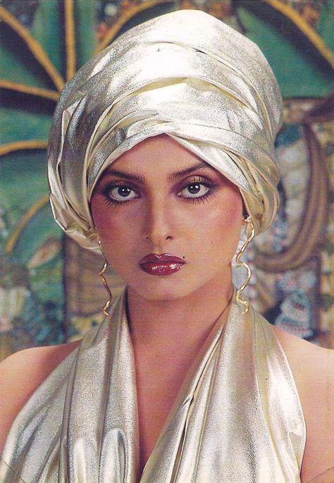 Rekha photos: 50 rare HD photos of Rekha | Entertainment News,The Indian Express Indian Retro, Rekha Actress, Bollywood Makeup, Bollywood Retro, Retro Pictures, Retro Makeup, Retro Bollywood, Vintage Bollywood, Indian Aesthetic