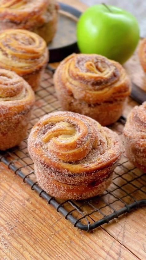 RECIPE✅: https://iambaker.net/apple-butter-cruffins/ | I am baker | I am baker · Original audio I Am A Baker Recipes, Apple Cruffins Recipe Easy, Apple Brioche, Cruffins I Am Baker, The Best Apple Crisp I Am Baker, Apple Butter Cruffins I Am Baker, All She Cooks Cruffins, Cruffin Recipe, I Am Baker