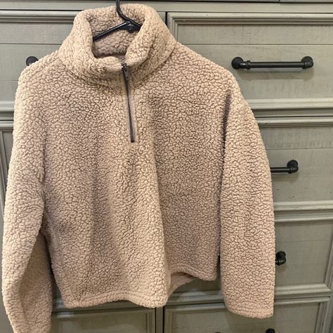 Thread+supply (teddy bear) hoodie Teddy Sweater Outfit, Teddy Bear Sweater Outfit, Cute Gym Fits, Teddy Bear Hoodie, Teddy Sweater, Teddy Bear Sweater, Teddy Hoodie, Teddy Bear Jacket, Brown Teddy Bear